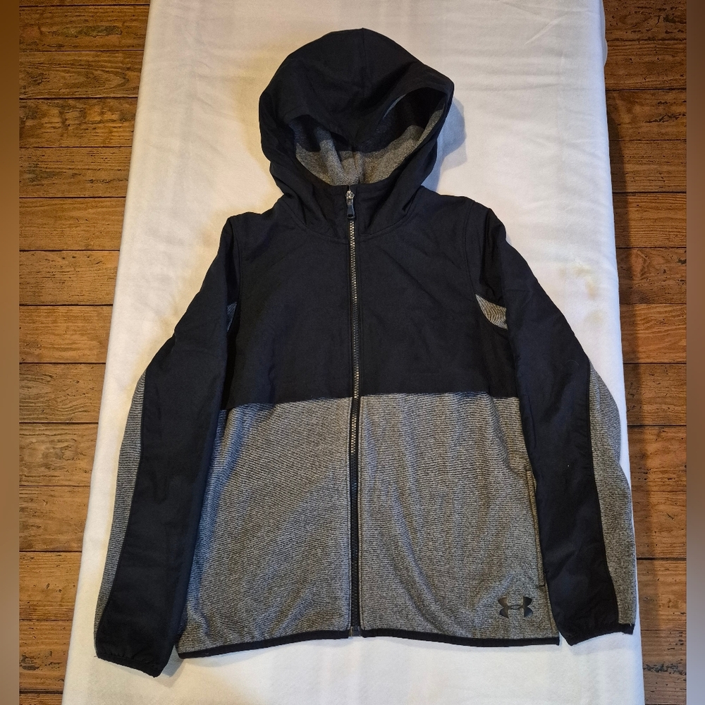 Under Armour Black and Gray Zip-Up Lite Weight Jacket Size Youth Large